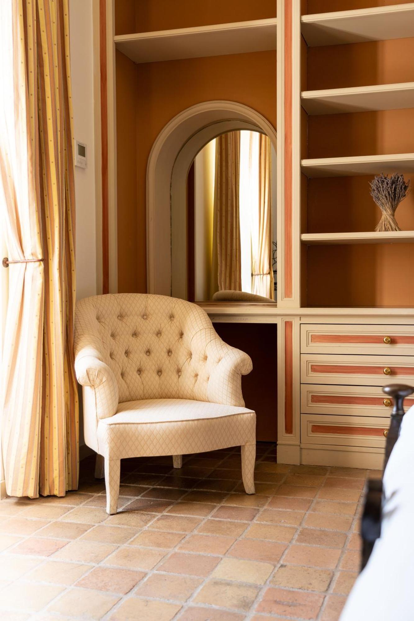 Chateau Les Crostes Lorgues Rum bild